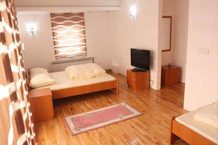 Hotel Irmak Szarajevó Kültér fotó
