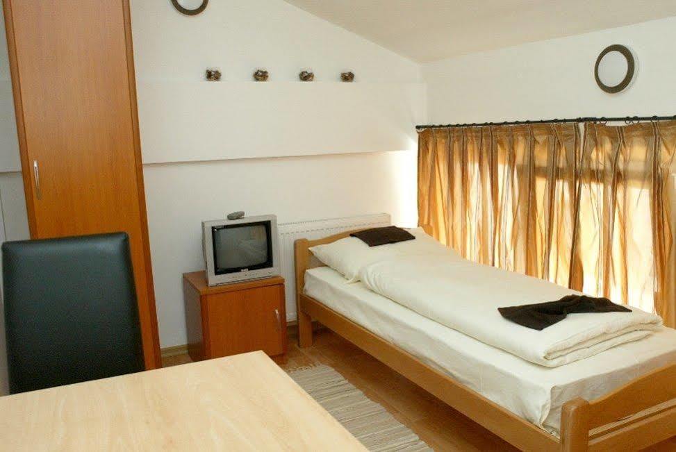 Hotel Irmak Szarajevó Kültér fotó