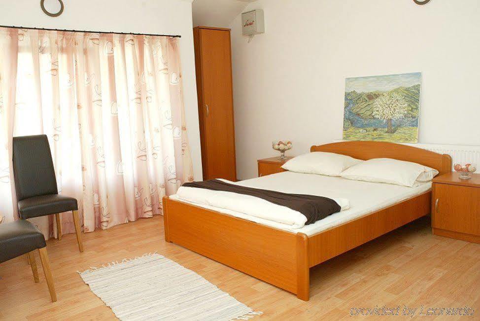 Hotel Irmak Szarajevó Kültér fotó